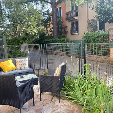 Center 威尼斯丽都